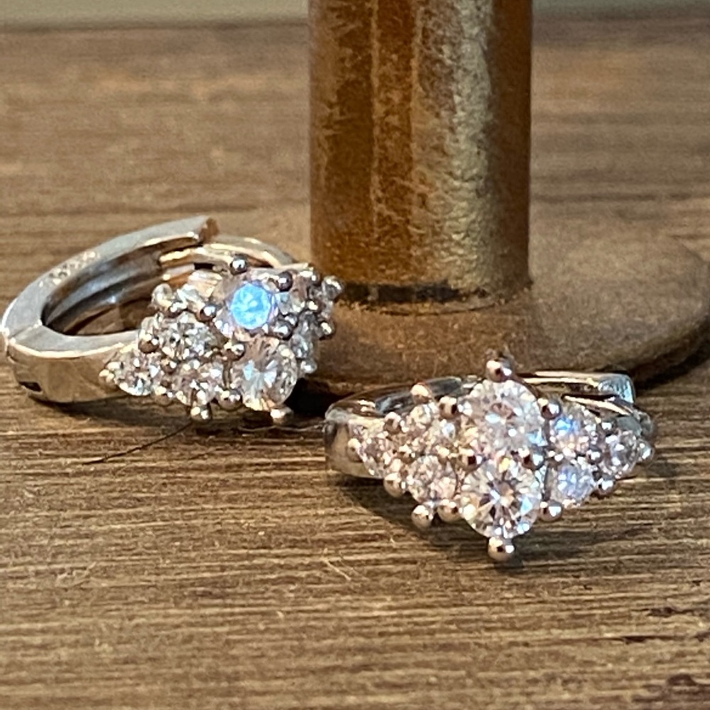 !NEW! 💝💎Sterling&CZ Huggies💎💝